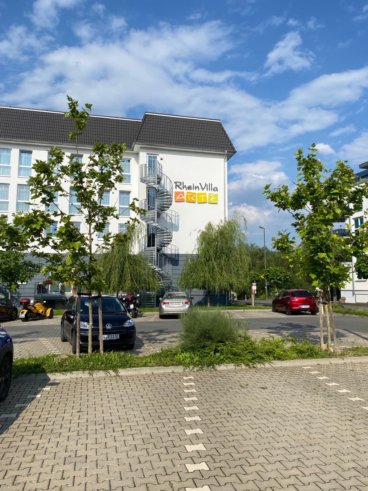 Rhein Villa Tag